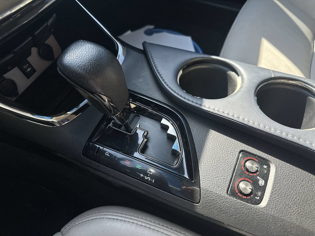 Used 2014 Toyota Avalon XLE FWD image 16