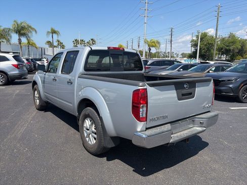 Used 2019 Nissan Frontier SV image 5