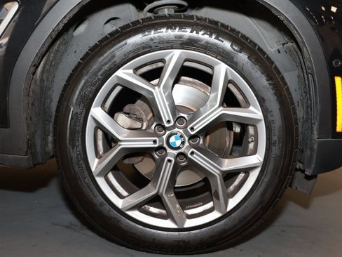 Used 2025 BMW X4 xDrive30i image 24