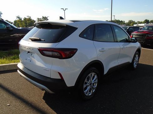 Used 2025 Ford Escape Active AWD/4WD image 3