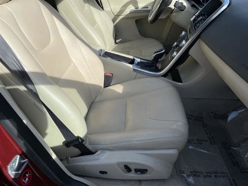 Used 2016 Volvo XC60 T6 image 18