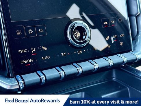 New 2026 GMC Acadia Elevation w/ Elevation Premium Package AWD/4WD image 20