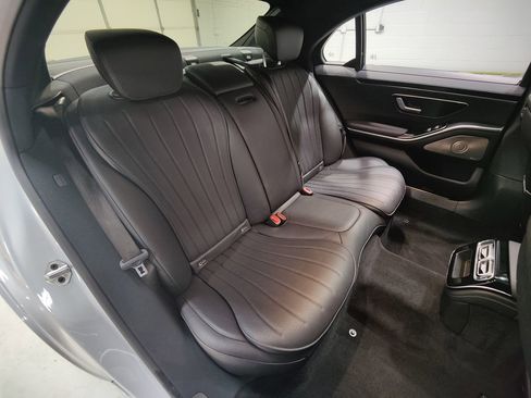 Used 2023 Mercedes-Benz S 580 4MATIC Sedan w/ AMG Line image 20