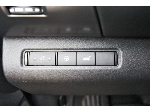 Used 2023 Nissan Pathfinder SL FWD image 17