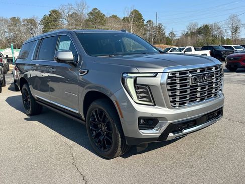 New 2026 GMC Yukon XL Denali w/ Sun & Power Step Package image 4