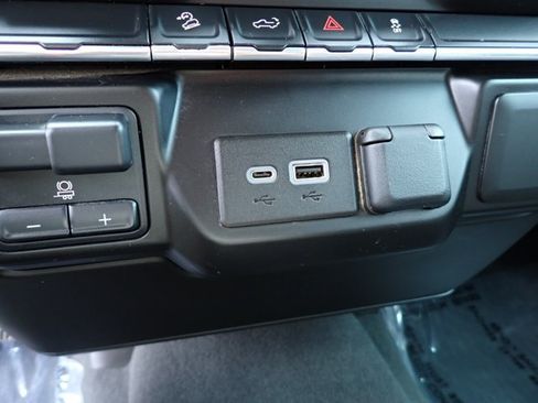 Used 2023 Chevrolet Silverado 2500 LT w/ Convenience Package AWD/4WD image 19