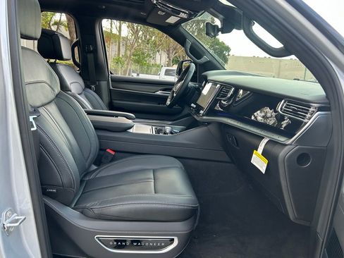 New 2026 Jeep Grand Wagoneer Summit w/ Rear Seat Video Group I image 39