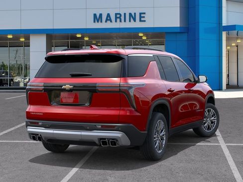 New 2026 Chevrolet Traverse LT w/ Driver Confidence Package FWD image 4