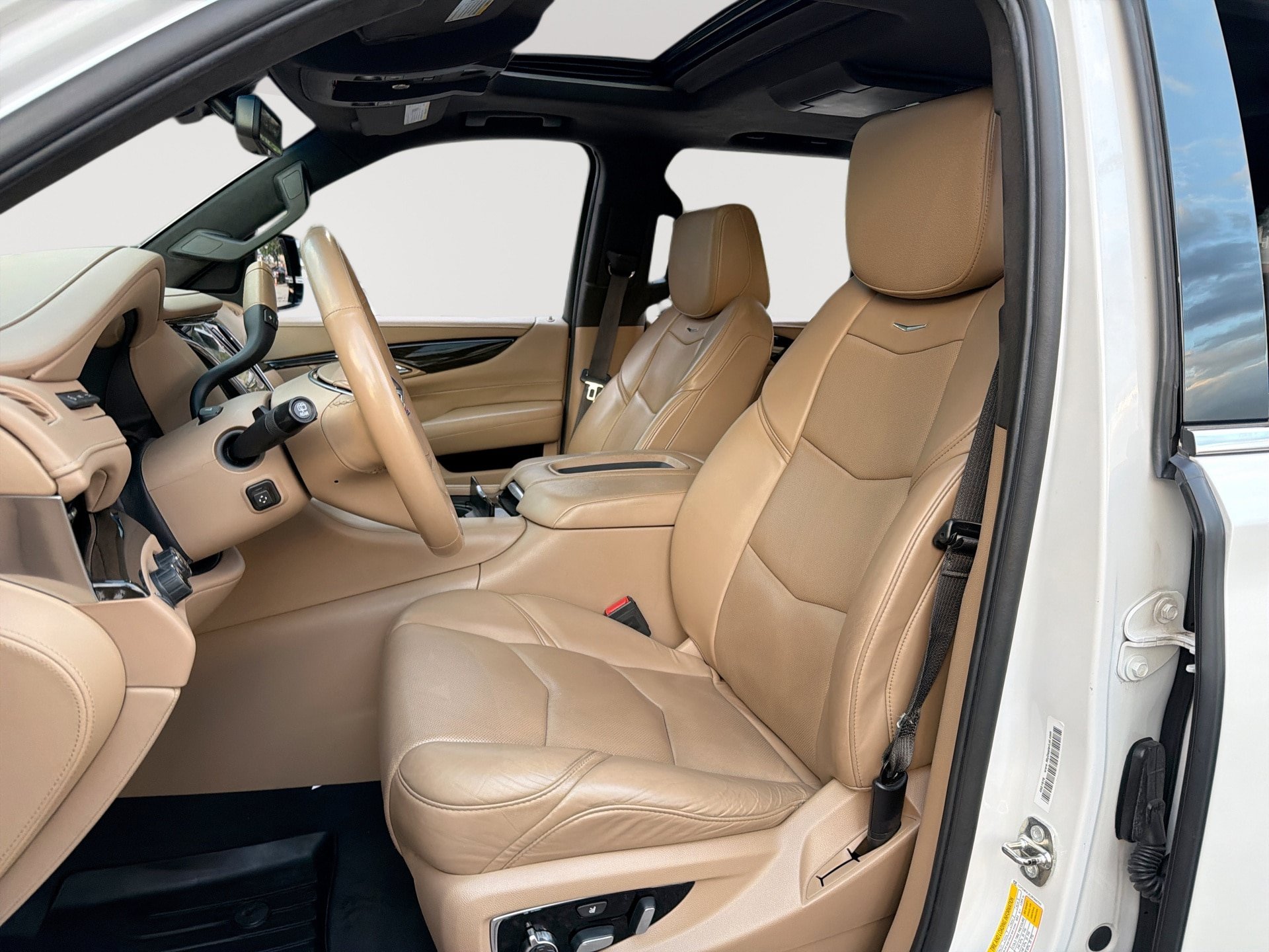 Used 2018 Cadillac Escalade ESV Platinum AWD/4WD image 13