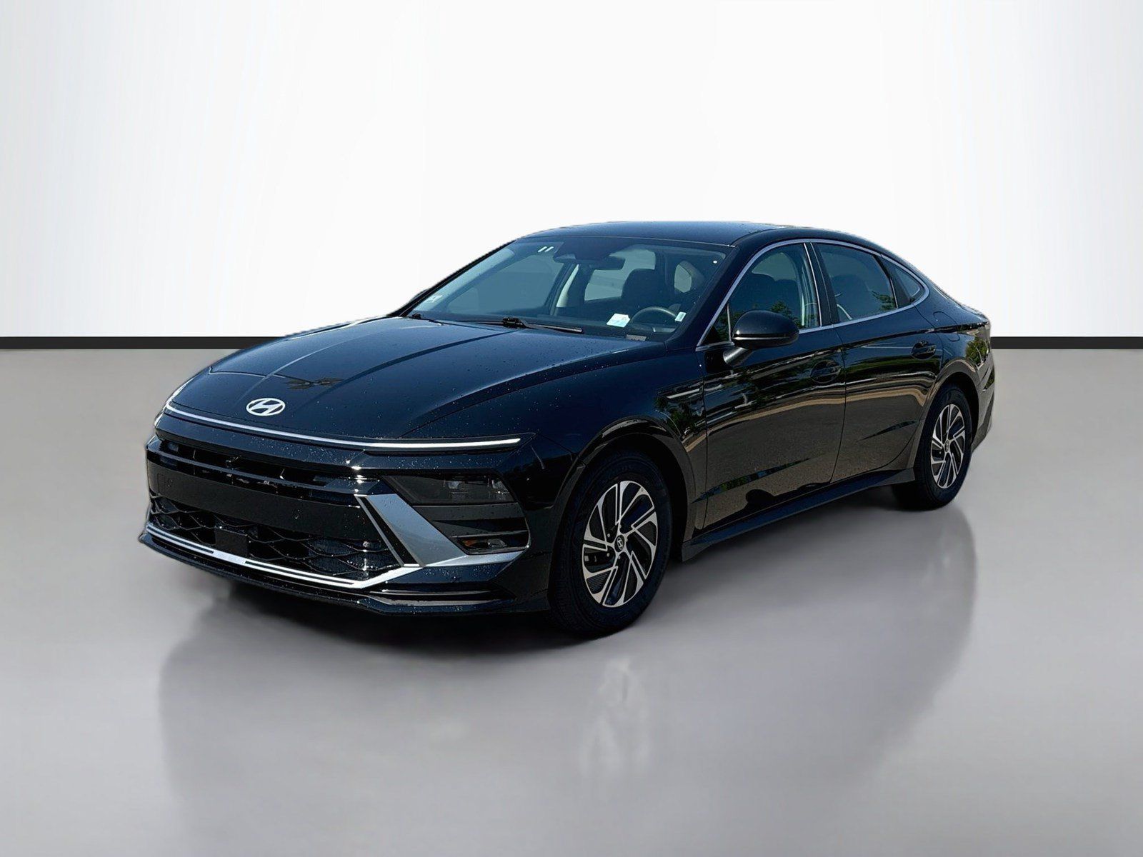 Used 2026 Hyundai Sonata Blue FWD image 4