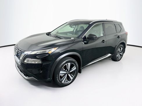 Used 2023 Nissan Rogue SL w/ SL Premium Package FWD image 3