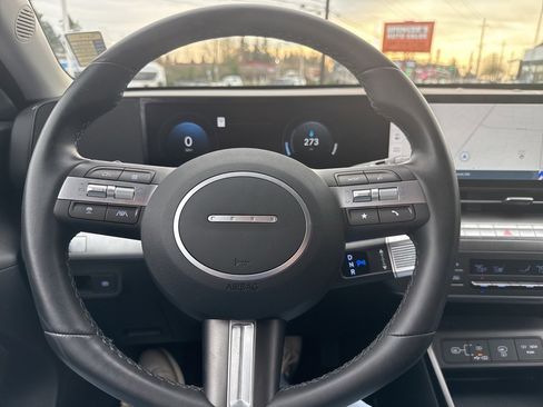 Certified 2025 Hyundai Kona SEL image 22