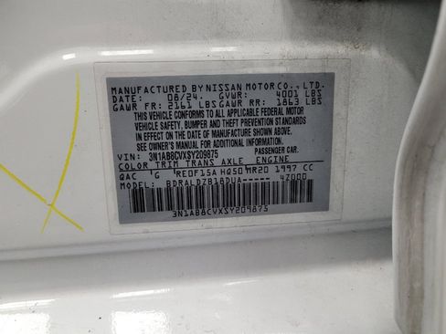 Used 2025 Nissan Sentra SV FWD image 33