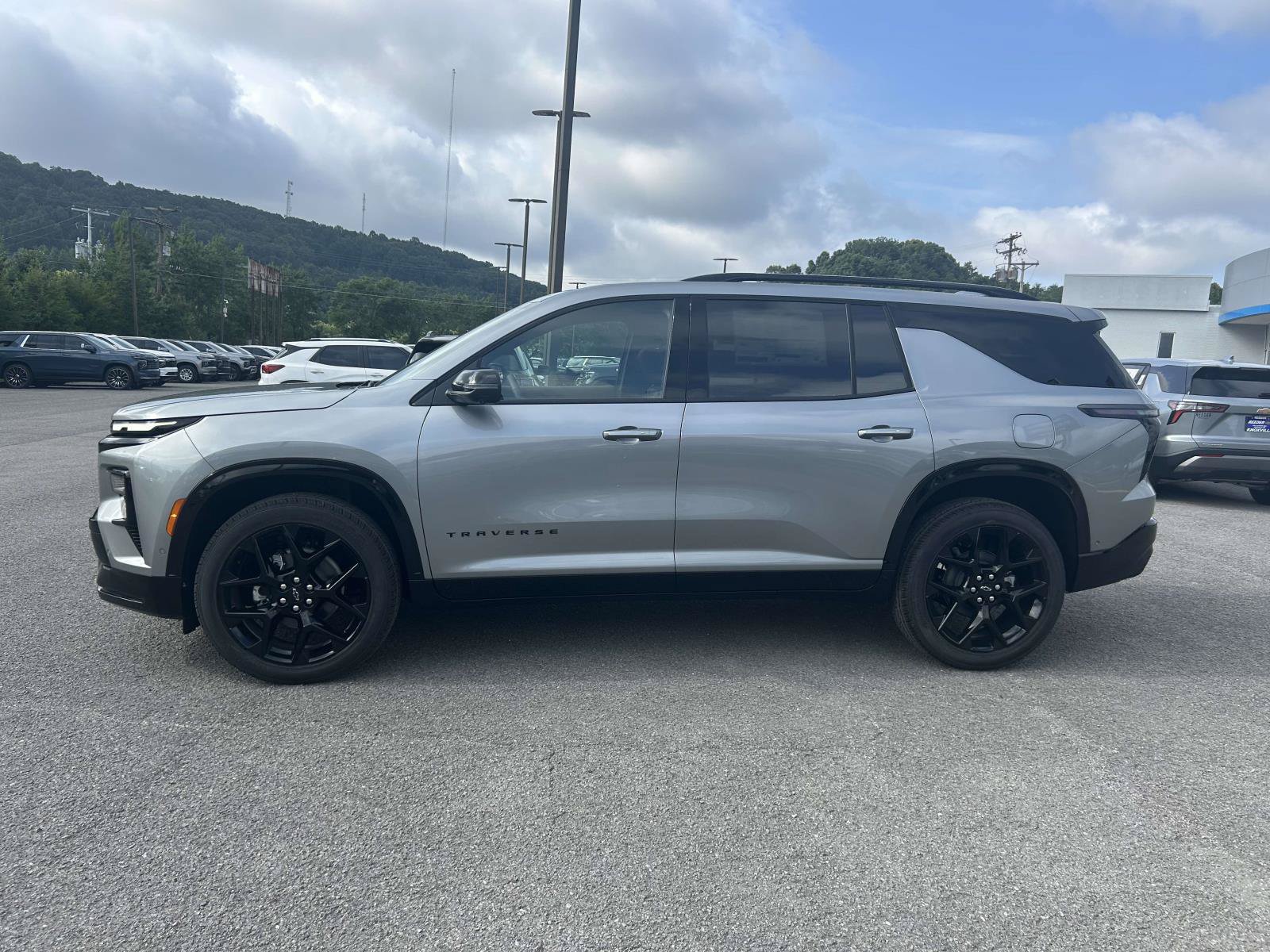 New 2026 Chevrolet Traverse RS FWD image 10