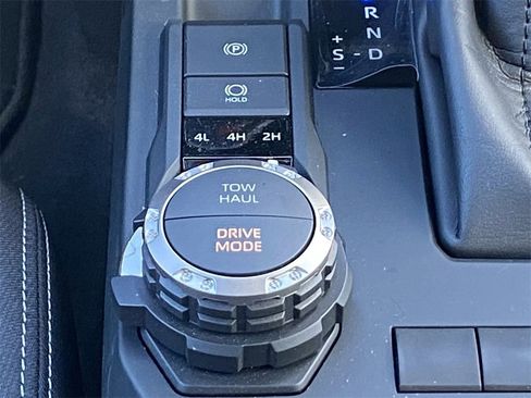 Used 2025 Toyota Tacoma TRD Sport image 32