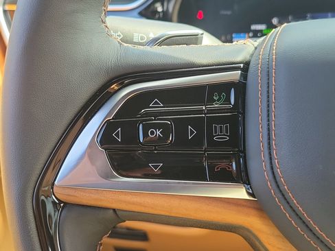 Used 2025 Jeep Grand Cherokee Summit image 28