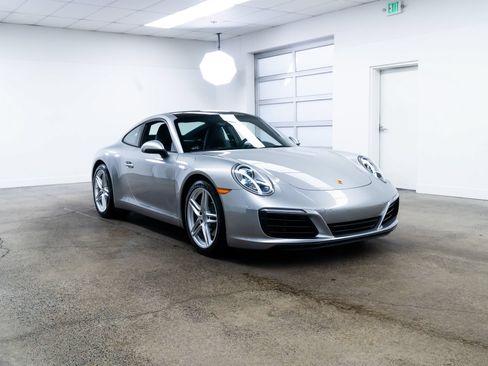 Used 2018 Porsche 911 Carrera RWD image 20