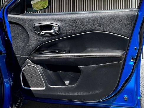 Used 2021 Jeep Compass Limited image 24