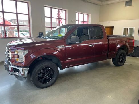 Used 2016 Ford F150 XLT w/ Equipment Group 302A Luxury AWD/4WD image 3