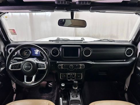 Used 2018 Jeep Wrangler Unlimited Sahara image 24