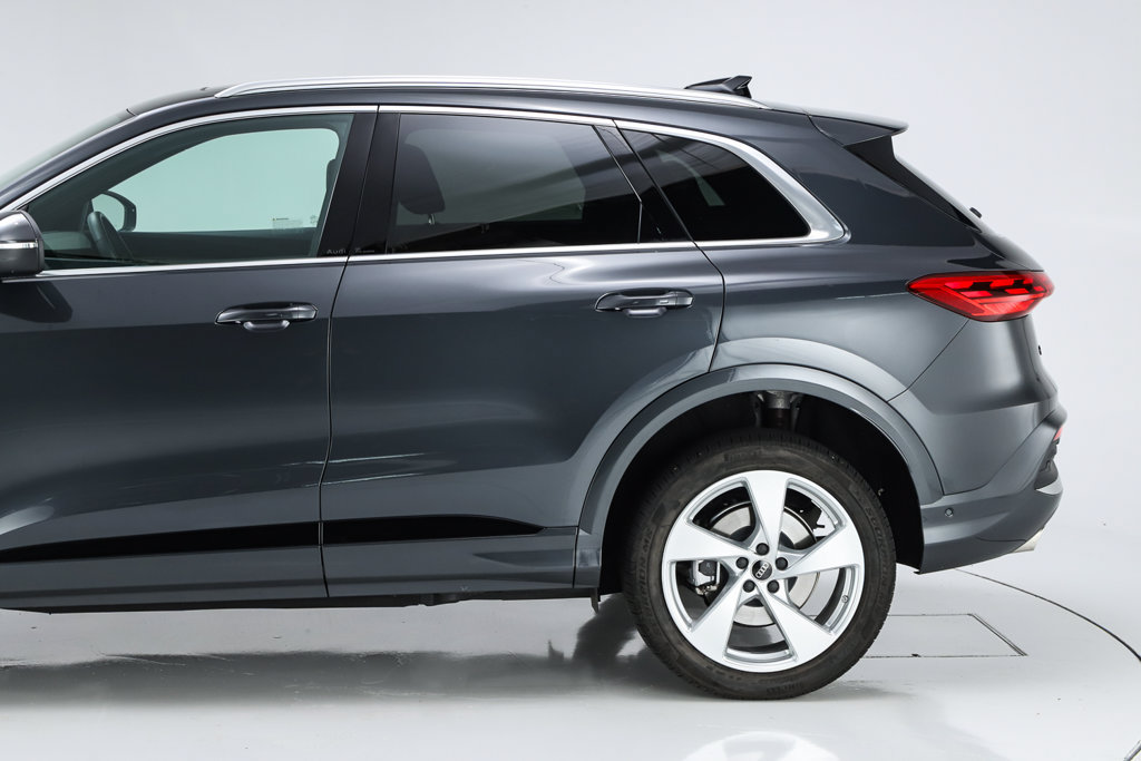 Used 2025 Audi Q5 Premium Plus AWD/4WD image 7