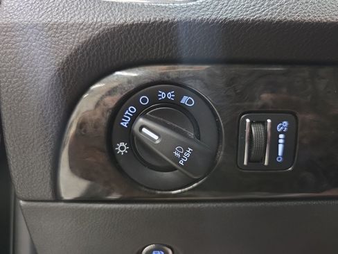 Used 2014 Dodge Durango Limited w/ Nav & Power Liftgate Group AWD/4WD image 27