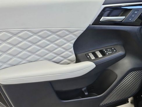 New 2025 Mitsubishi Outlander SEL AWD/4WD image 13