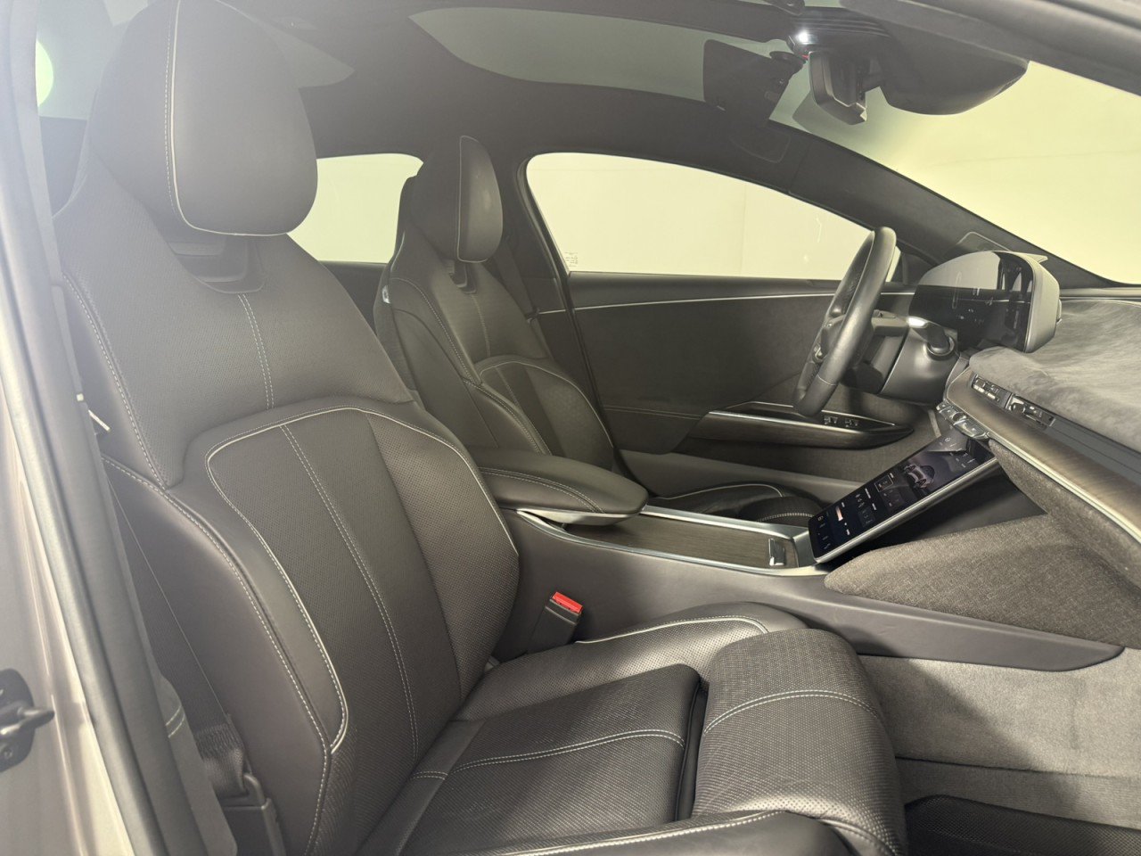 Used 2023 Lucid Air Grand Touring AWD/4WD image 10