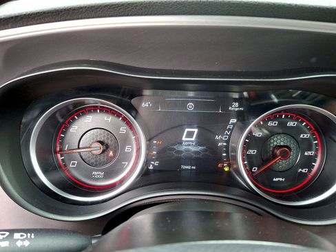 Used 2022 Dodge Charger SXT RWD image 13
