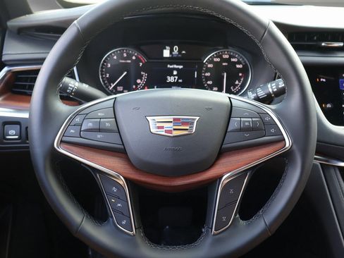 New 2025 Cadillac XT5 Premium Luxury image 19