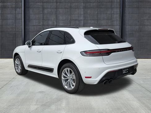 Certified 2025 Porsche Macan AWD/4WD image 3