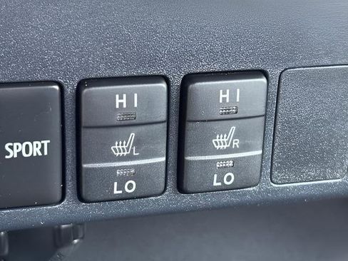 Used 2018 Toyota RAV4 Limited w/ Carpet Mat Package AWD/4WD image 10