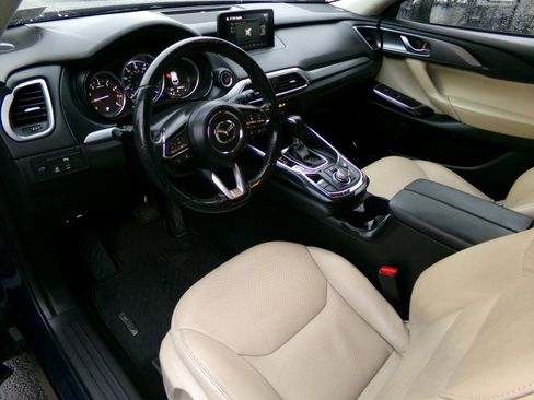 Used 2019 MAZDA CX-9 Touring w/ Touring Premium Package image 16
