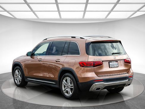 Certified 2022 Mercedes-Benz GLB 250 4MATIC image 2