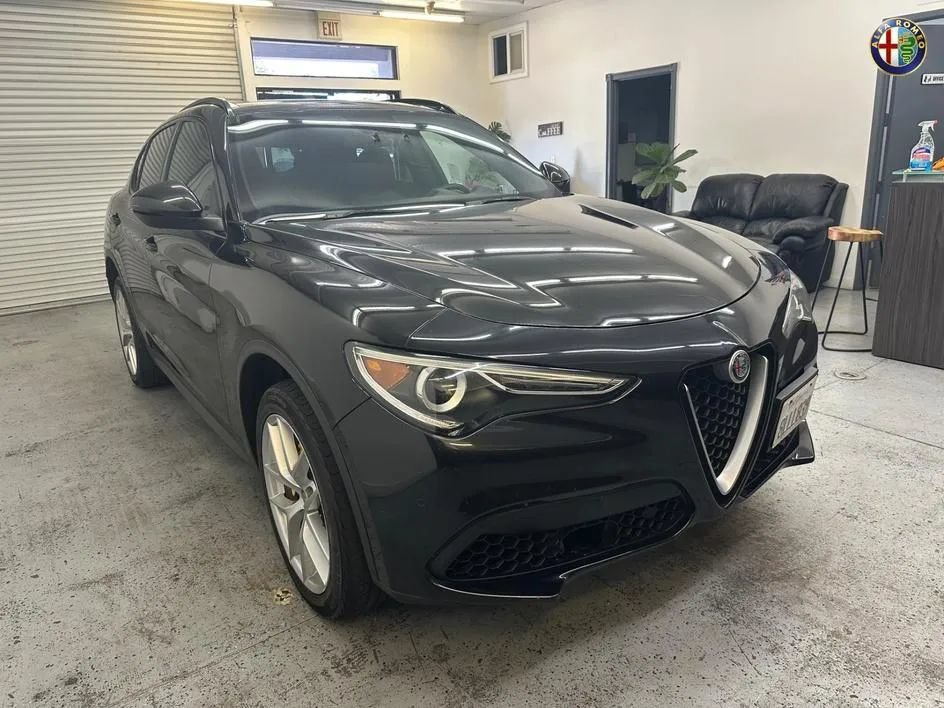 Used 2019 Alfa Romeo Stelvio Ti Sport w/ Quick Order Package 22S Sport AWD/4WD image 1