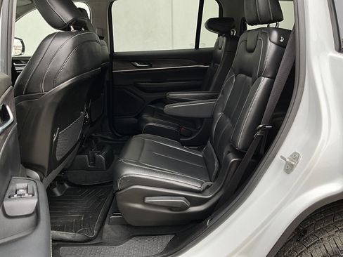 Used 2023 Jeep Grand Cherokee L Limited image 30