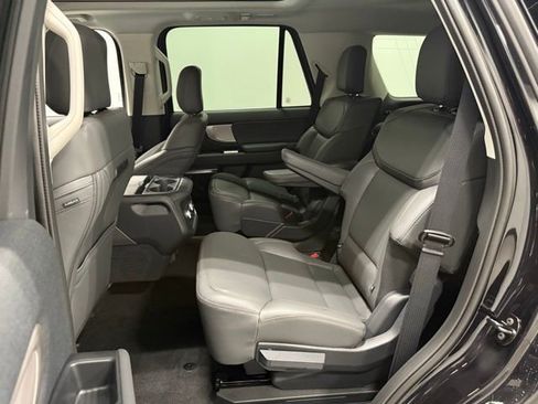 New 2025 Ford Expedition Active image 31