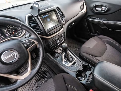 Used 2015 Jeep Cherokee Latitude w/ Comfort/Convenience Group AWD/4WD image 49