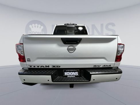 Used 2024 Nissan Titan SV w/ SV Convenience Package image 5