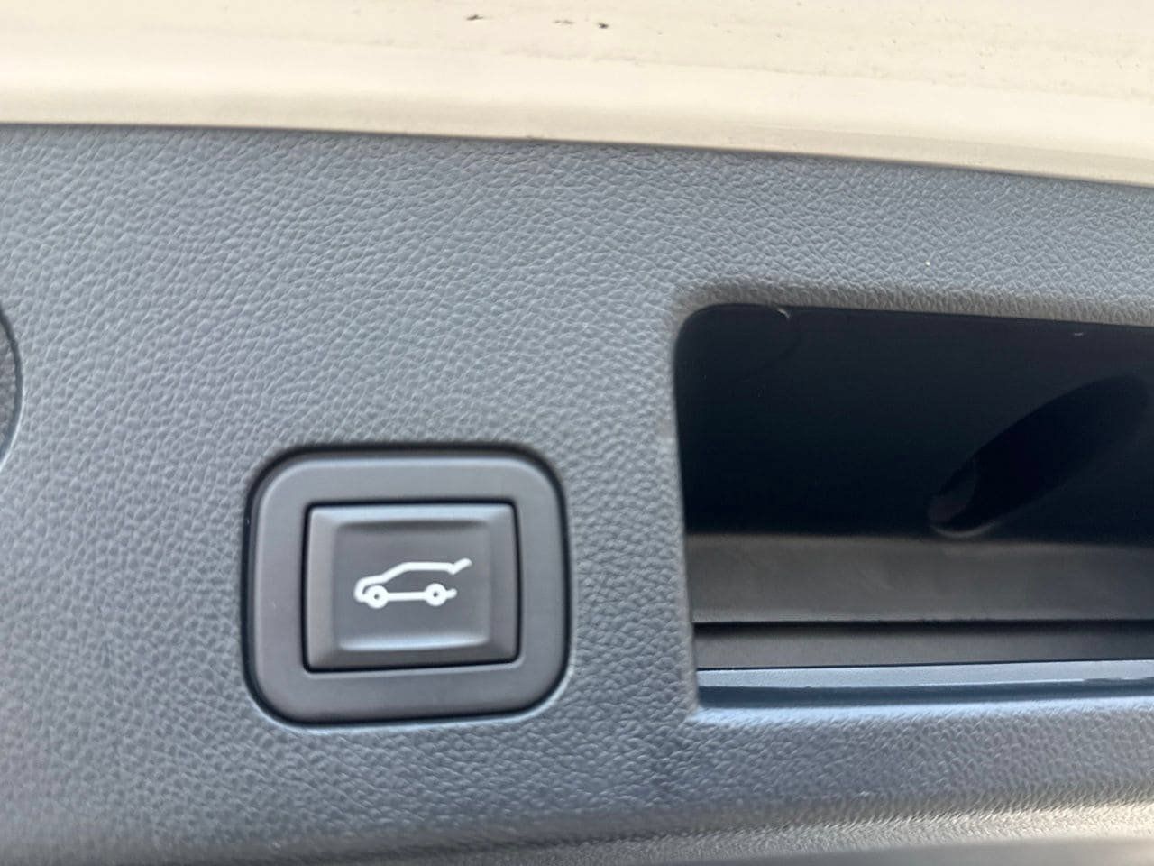 Used 2025 Chevrolet Equinox LT w/ Convenience Package II FWD image 36
