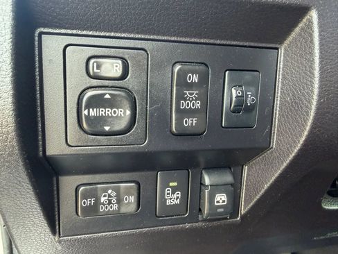 Used 2016 Toyota Tundra SR5 w/ TRD Off Road Package image 33