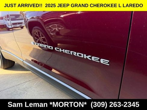 New 2025 Jeep Grand Cherokee L Laredo image 5