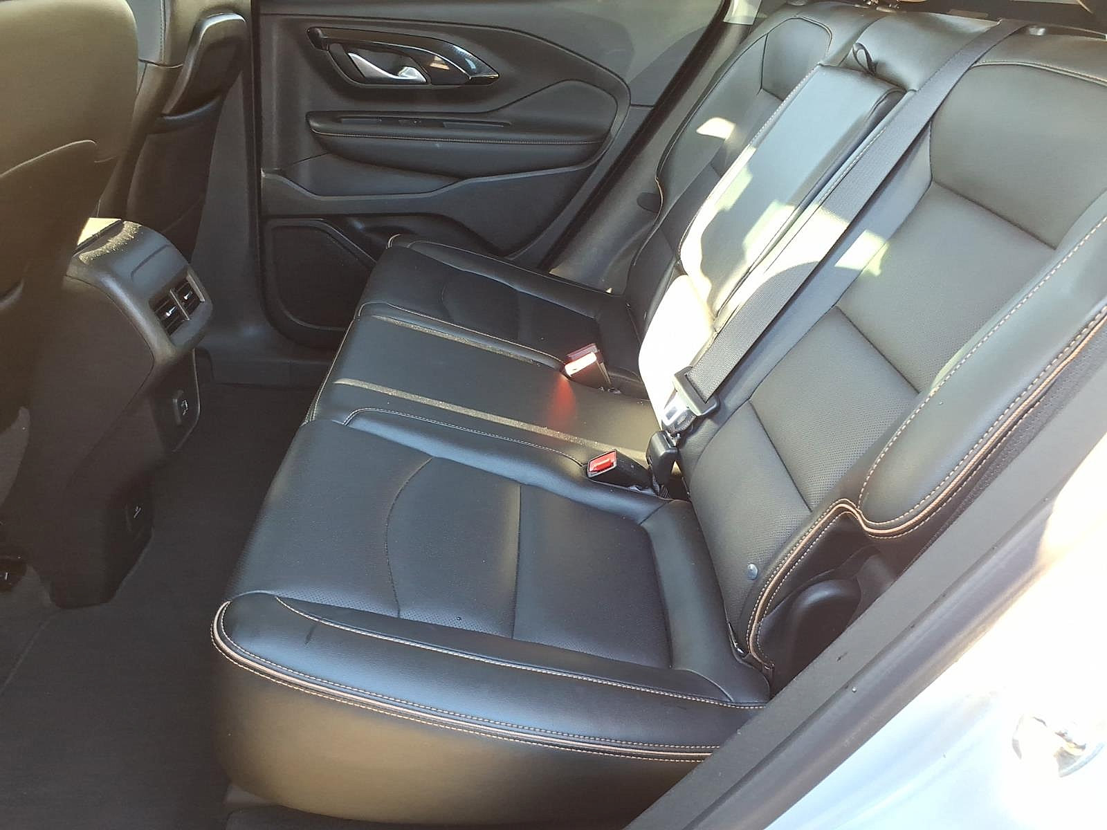 Used 2022 GMC Terrain AT4 AWD/4WD image 11