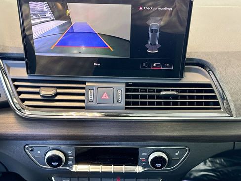 Used 2023 Audi Q5 2.0T Premium w/ Convenience Package image 14
