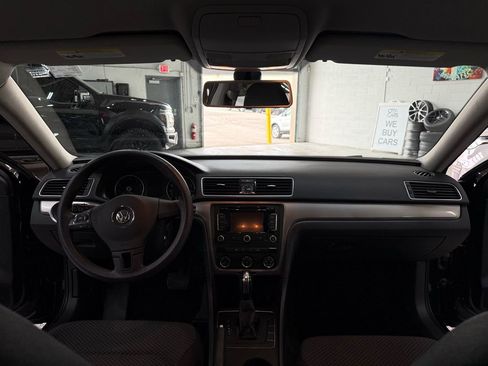 Used 2014 Volkswagen Passat 2.5 S image 25