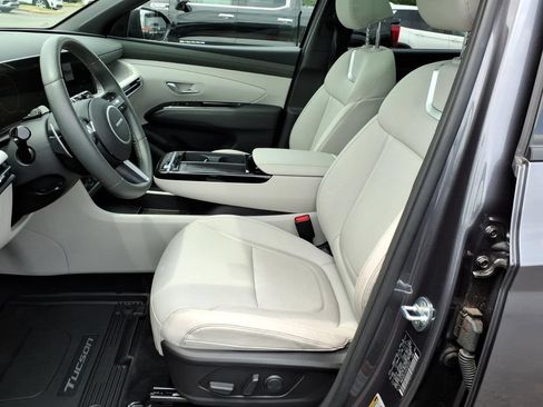 Used 2025 Hyundai Tucson Limited AWD/4WD image 13