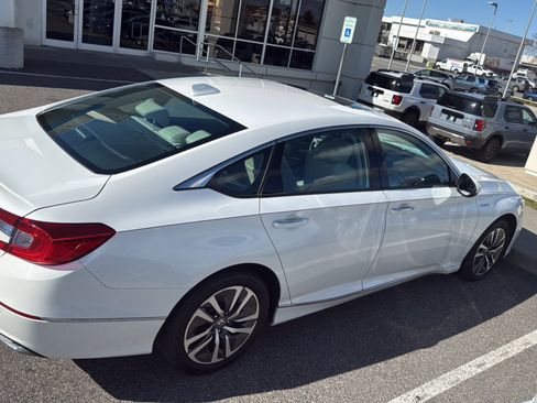 Certified 2019 Honda Accord Touring image 7