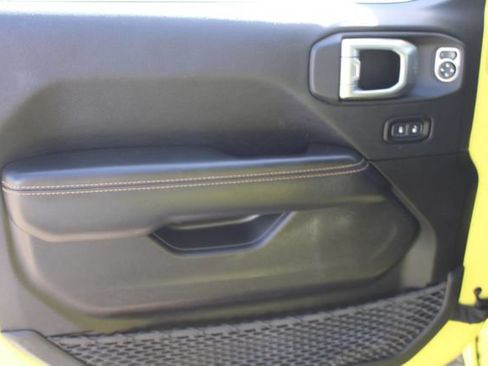 Used 2024 Jeep Wrangler Unlimited Sahara AWD/4WD image 13