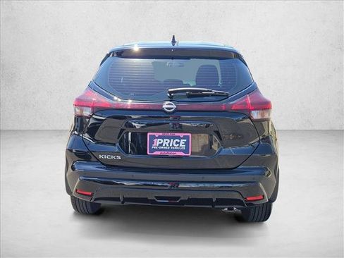 Used 2024 Nissan Kicks S FWD image 7