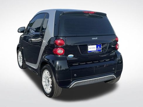 Used 2013 smart fortwo passion RWD image 4